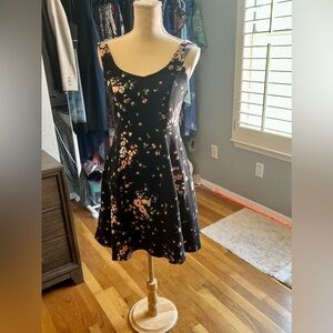 Lauren Conrad Black Floral Mini Dress in Women’s Sz Small